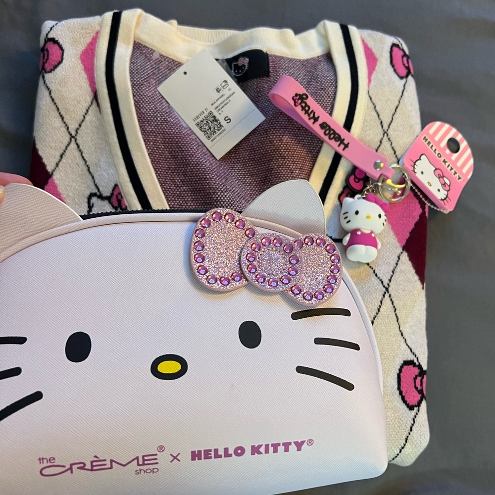 🥰”Hello Kitty 3pc Set” Cardigan size S